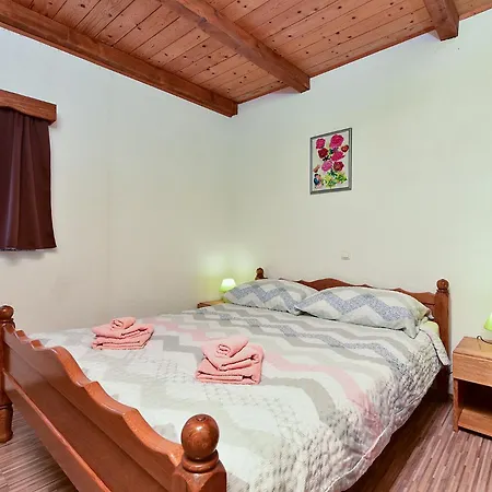 House Lucano 2424
