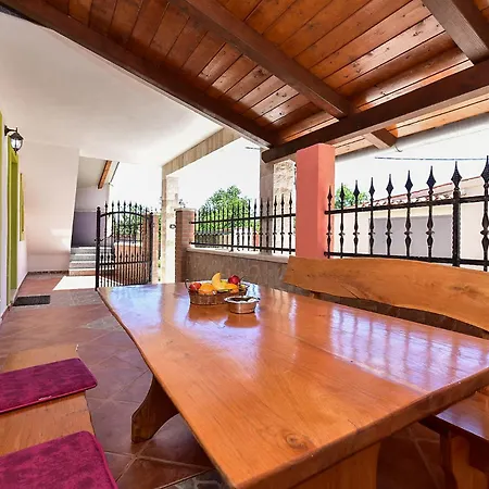 House Lucano 2424